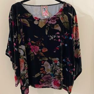 Johnny Was Black Floral Velvet Dolman Sleeve Top Size Medium